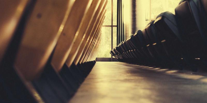 从军事服饰到岩降攀树：战术装备如何重塑户外个人保护系统