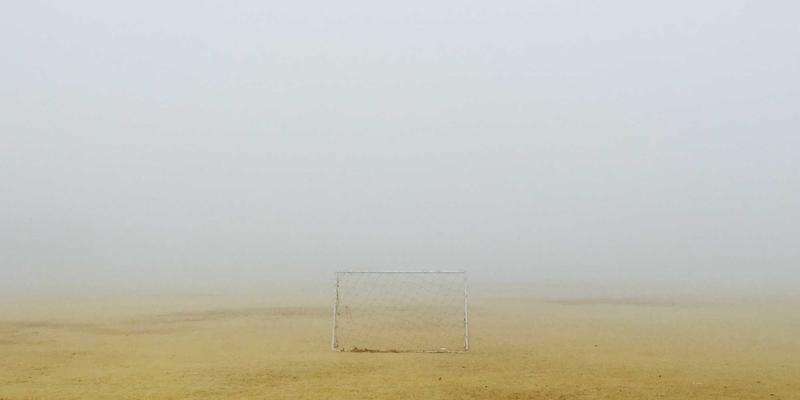 从军事服饰到黑狼帮风格：户外装备的实战技巧与潮流融合