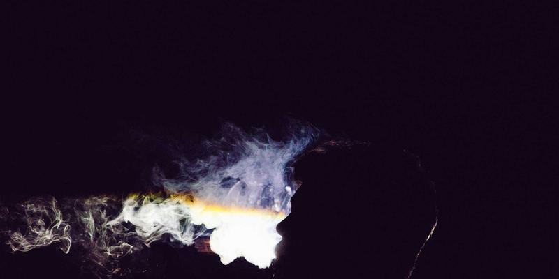 从战场到山野：军事服饰与生存工具如何重塑现代户外装备趋势