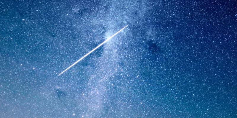 从黑狼帮战术到户外生存：登山杖材质、锁紧系统与地形适配全解析