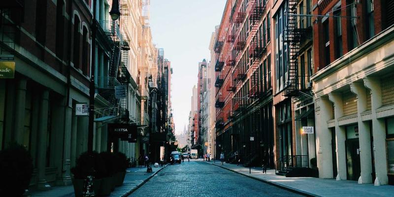 多功能户外工具钳选购指南：从莱泽曼到索格，揭秘野外修复与自救最实用的核心功能