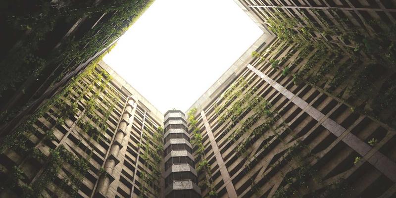 户外炊具系统全解析：从炉头燃料选择到高效轻量套锅搭配 | 专业露营装备指南